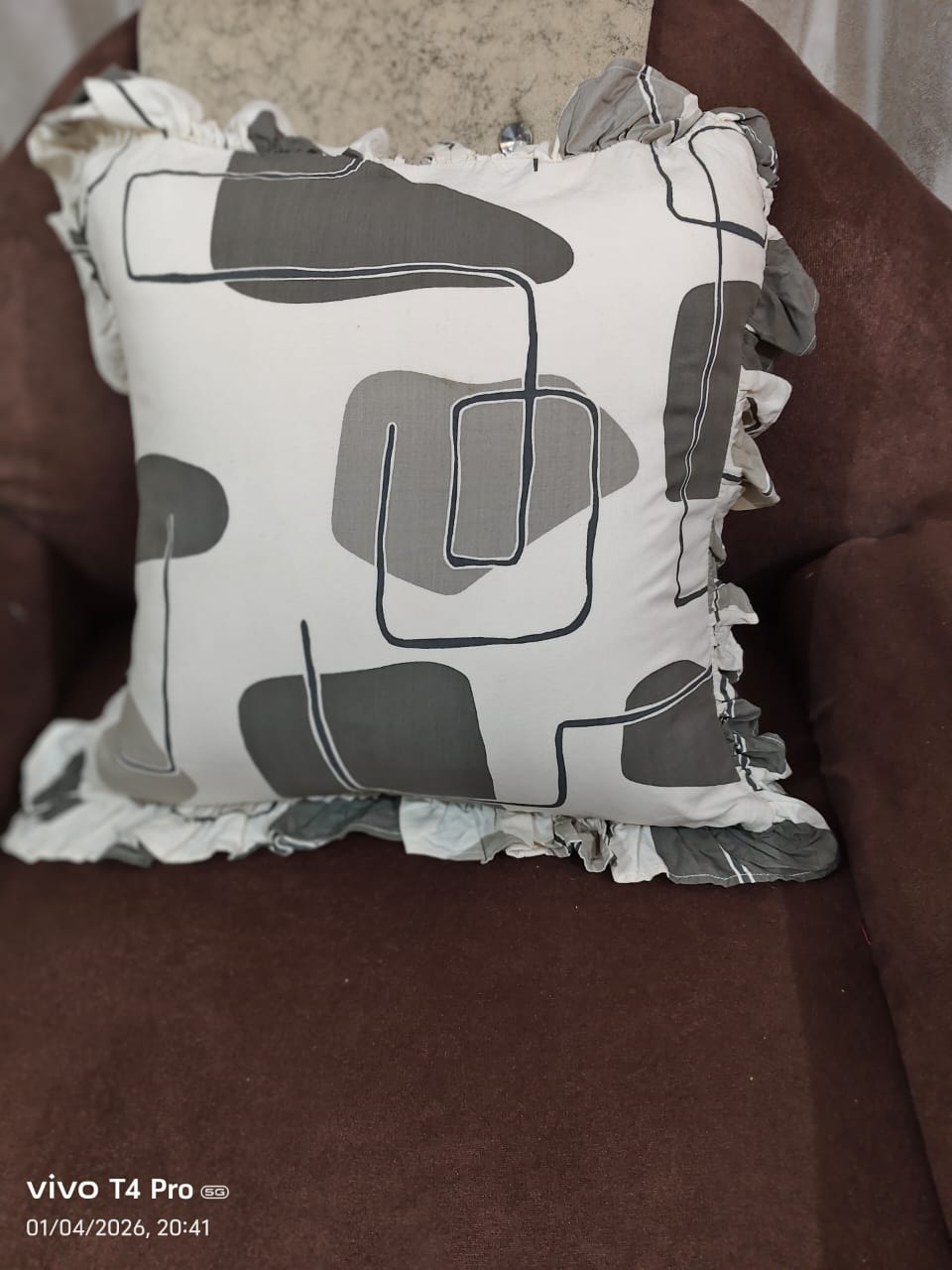 Grey Abstract Ruffles With Lop